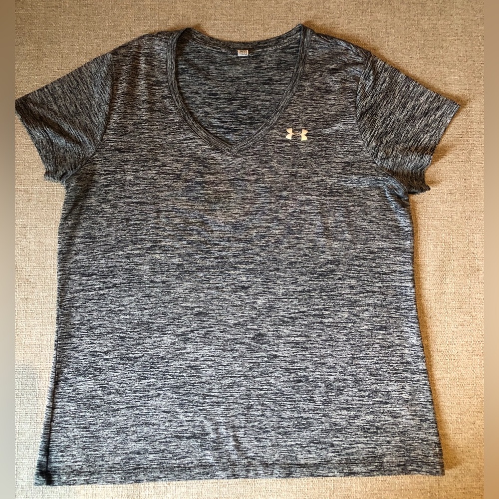 Under Armour Women's Black Gray V-Neck Top - Picture 3 of 3